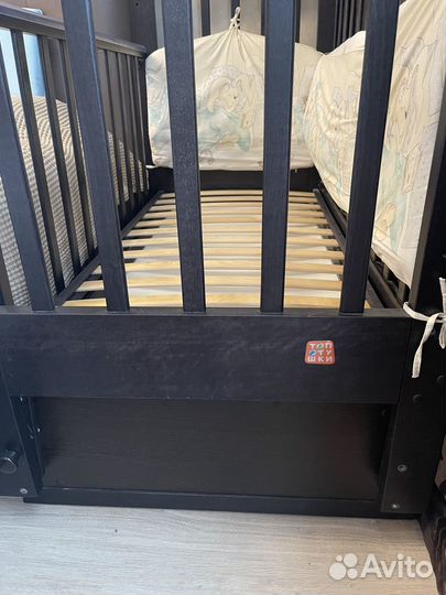 Детская кроватка (топотушки) с матрасом