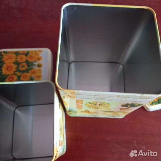 Набор жестяных банок для сыпучих