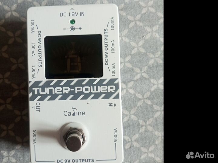 Гитарный тюнер + блок питания caline cp-09