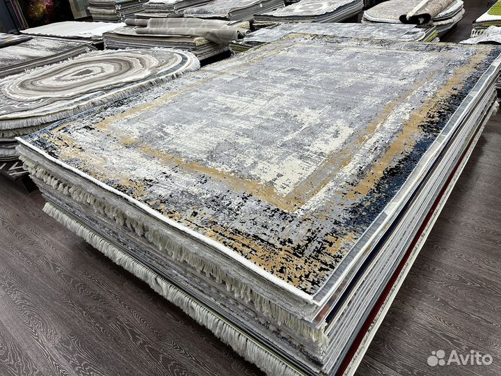 Ковер вискозный 2.4х3.4 новый