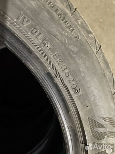 Bridgestone Potenza Adrenalin RE004 235/45 R17 97W