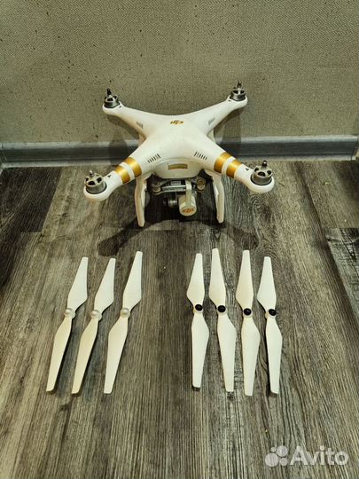 Квадрокоптер dji phantom 3 pro 4K +кейс + бленда