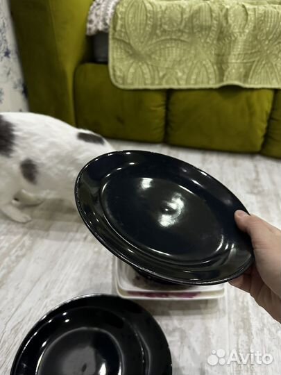 Посуда бэу черного цвета