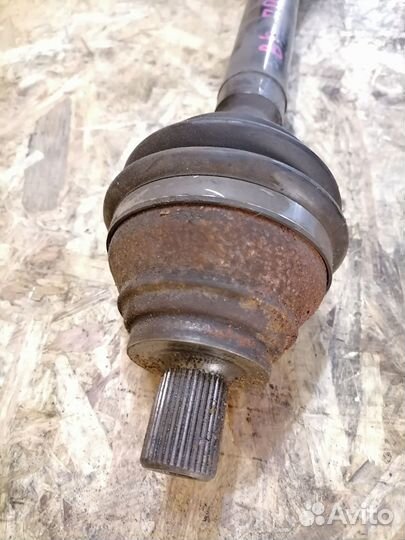 Передний правый привод Volkswagen Passat B6 3.2