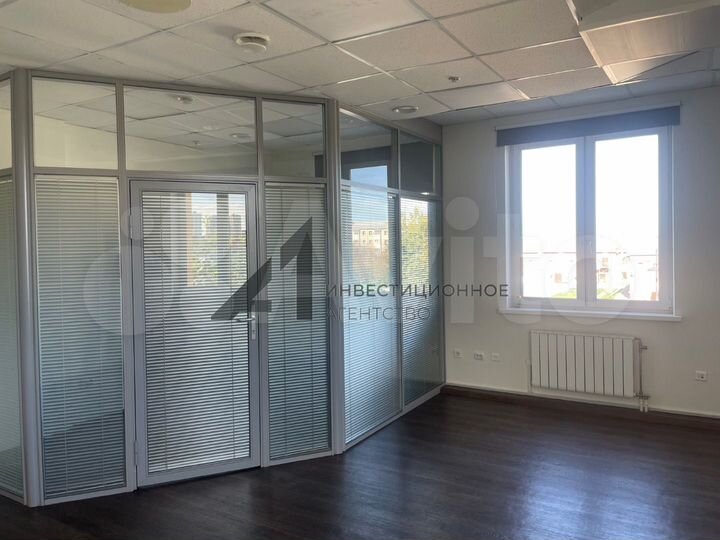 Офис рядом с набережной, 167.2 м²