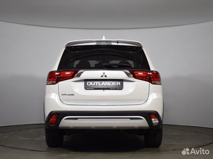Mitsubishi Outlander 2 CVT, 2022