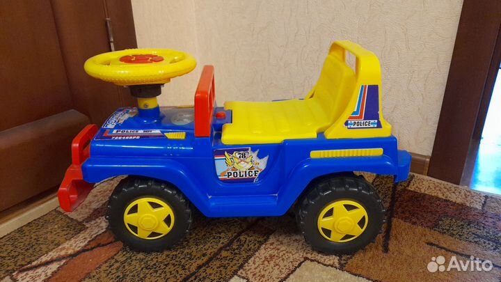 Машина каталка для детей