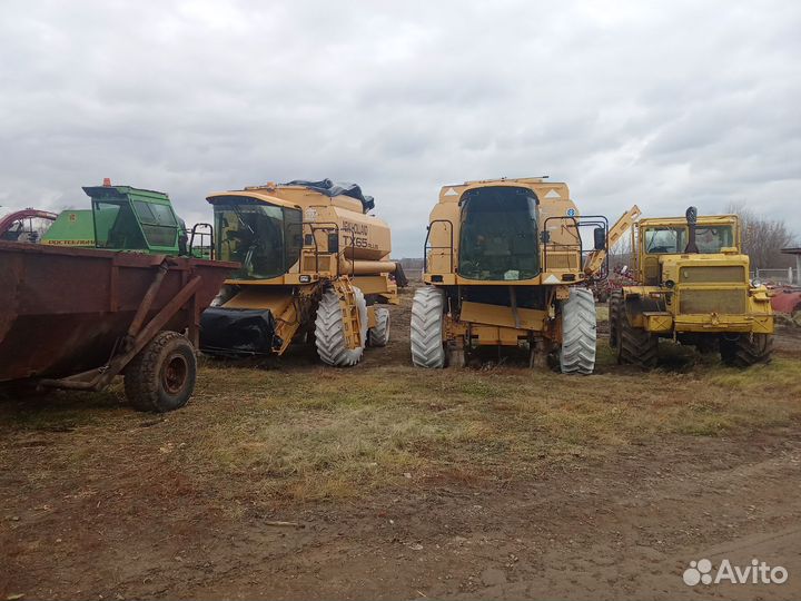 Комбайн New Holland TX65, 2011