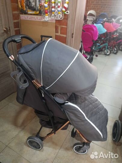 Прогулочные коляски новые в наличии