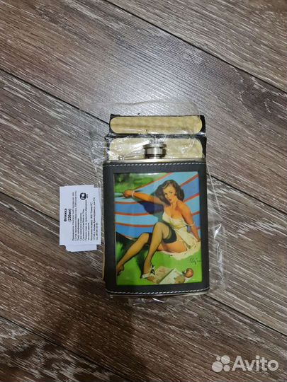Фляжка с девушкой 230мл