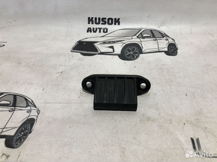 Кнопка открывания крышки багажника Lexus Nx