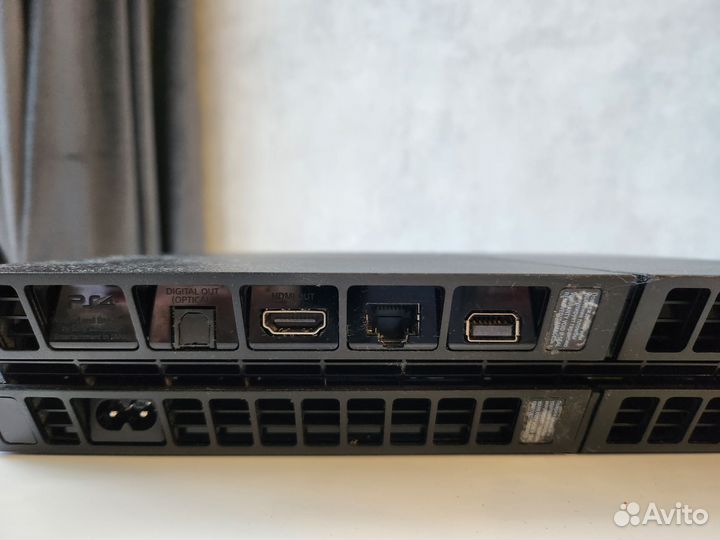 Sony playstation 4 slim