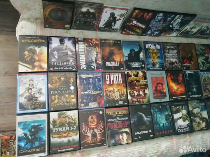 Много разных фильмов DVD диски
