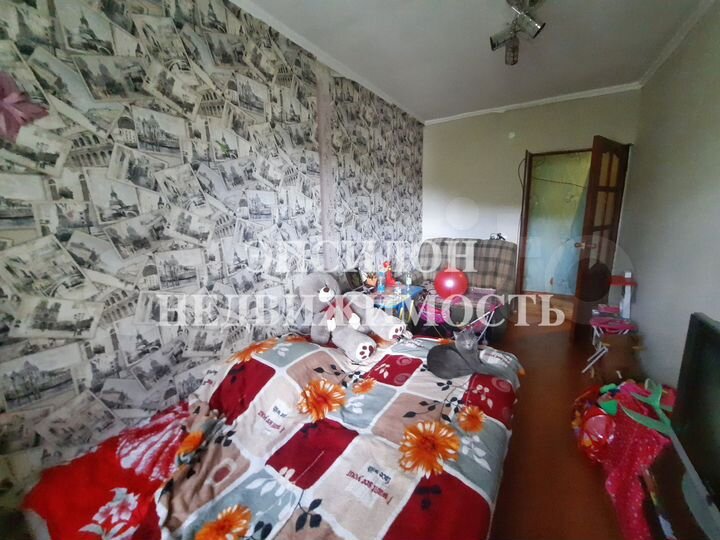 2-к. квартира, 42 м², 4/4 эт.