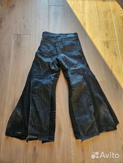 Джинсы клеш