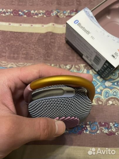 Продам колонку JBL Clip 4