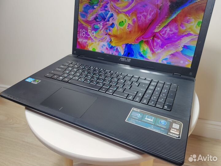 Огромный Asus 17.3