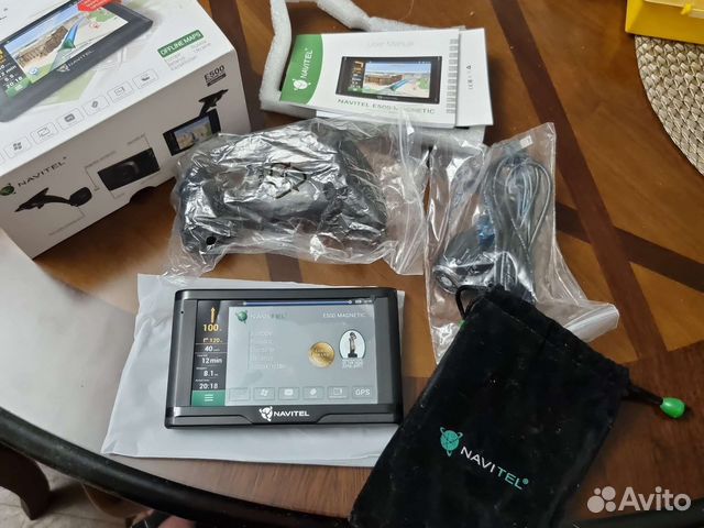 Навигатор Navitel E500 magnetic