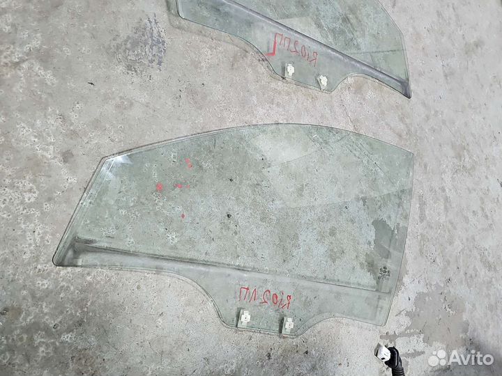 Стекло двери переднее левое kia Rio 2 2005-2011