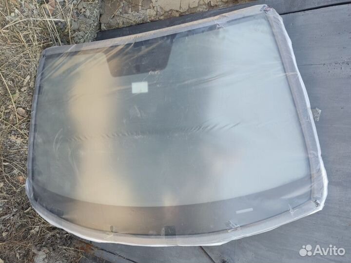 Новое оригинальное Лобовое стекло Kia Rio 4