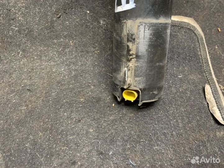Амортизатор подвески передний Audi A3 S3 8V 2017