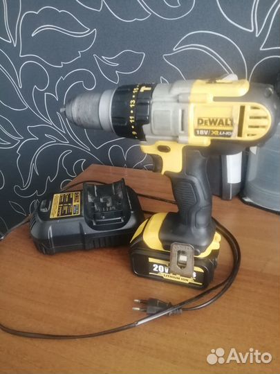 Шуруповерт dewalt dcd 985
