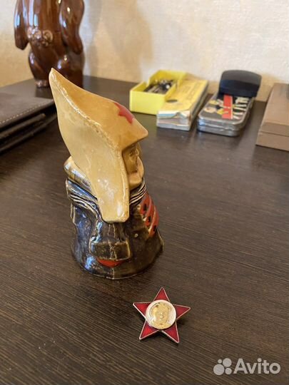 Статуэтка будёновца