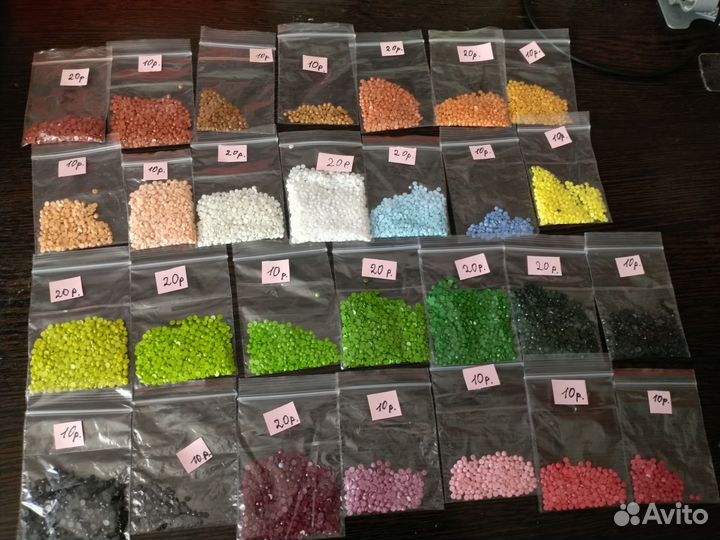 Стразы от алмазной мозаики (остатки)