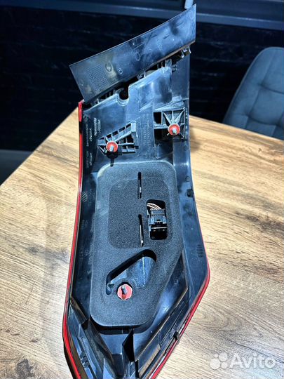 Фара задняя правая mercedes w212