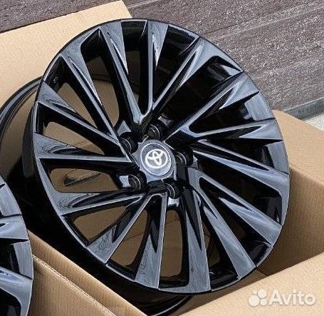 Диски R18 5x114,3 Lexus/Toyota black
