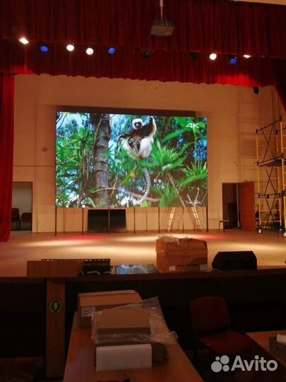 Рекламный экран / Видеоэкран / Видеопилон