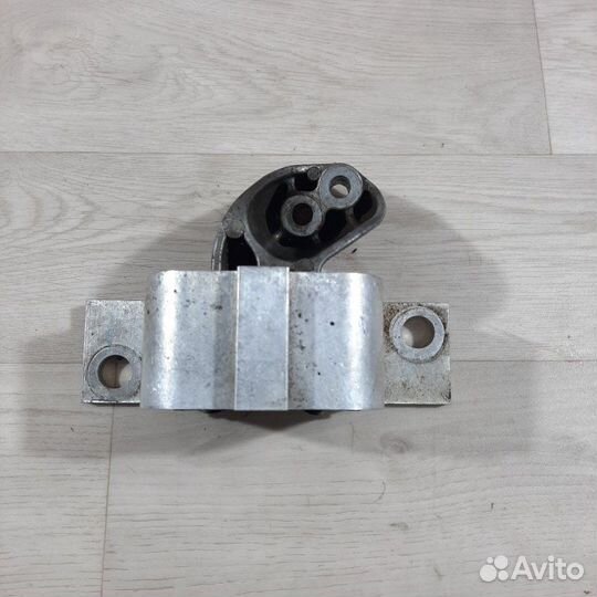 Подушка двигателя LADA Xray хэтчбек 2017