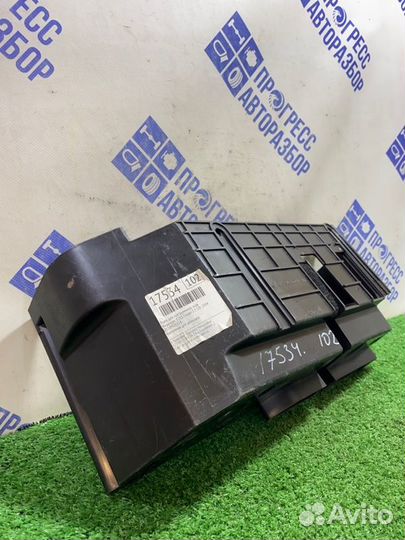 Ящик для инструментов задний Mercedes-Benz W211