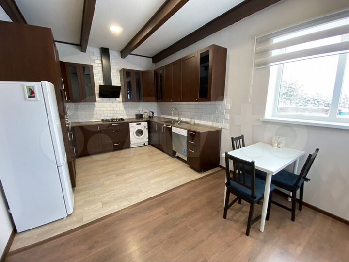 Дом 240 м² на участке 25 сот.