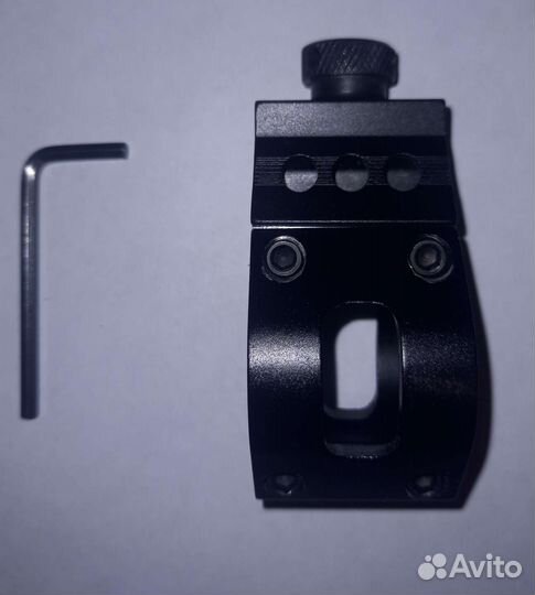 Крепление для тактического фонаря