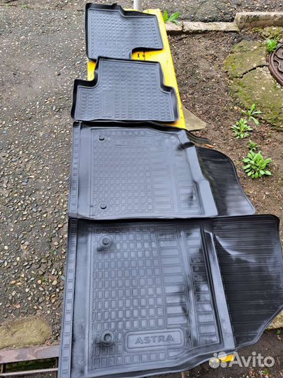 Коврики салона opel astra J 5D