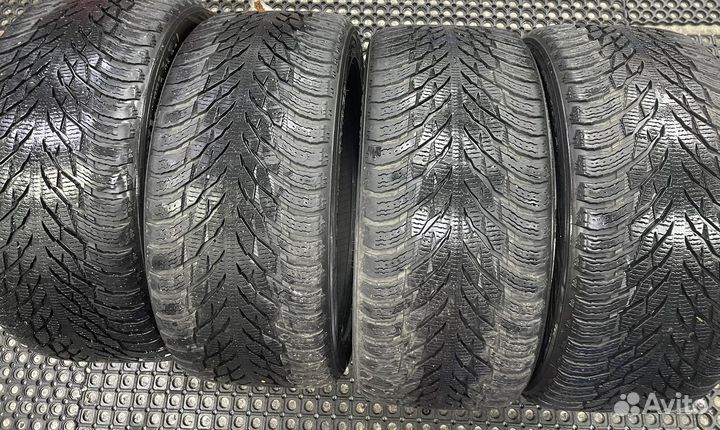 Nokian Tyres Hakkapeliitta R3 SUV 295/40 R21 111T