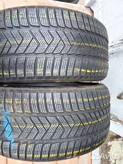 Pirelli Winter Sottozero 3 275/35 R21 103V