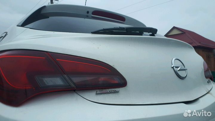 Крышка багажника Opel Astra J GTC OPC