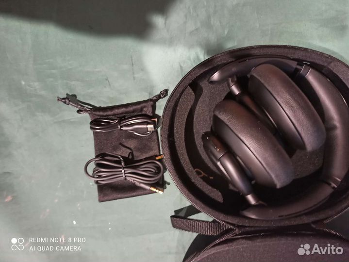Беспроводные наушники новые