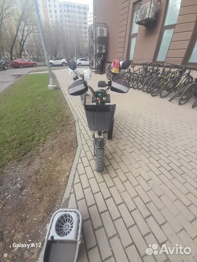 Електроный велосипед монстр