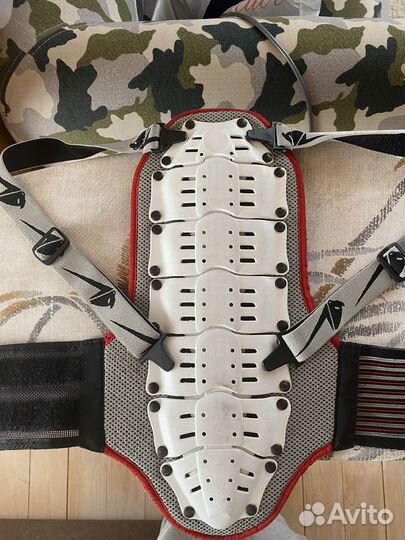 Защита спины горнолыжная детская