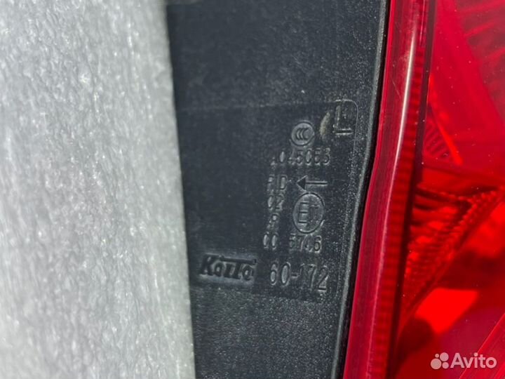 Фонарь внутренний задний левый Toyota Land Cruiser