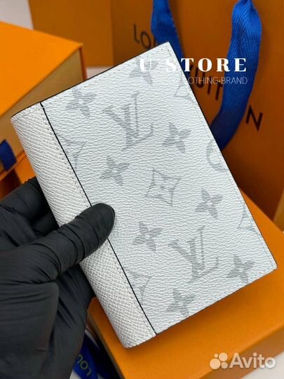 Обложка на паспорт Louis Vuitton Slender Taigarame