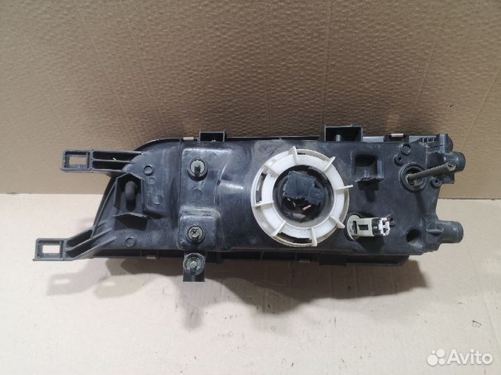 Фары Nissan Pulsar FN15