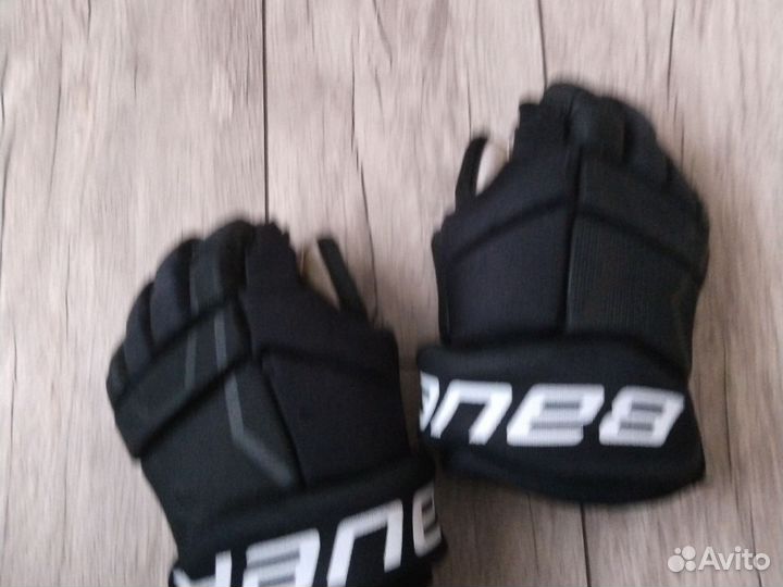 Краги хоккейные Bauer supreme 150