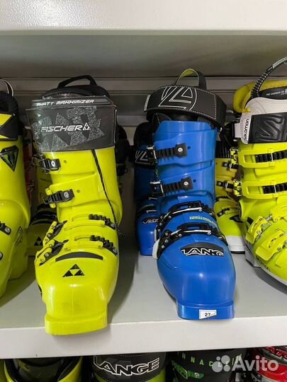 Горнолыжные ботинки