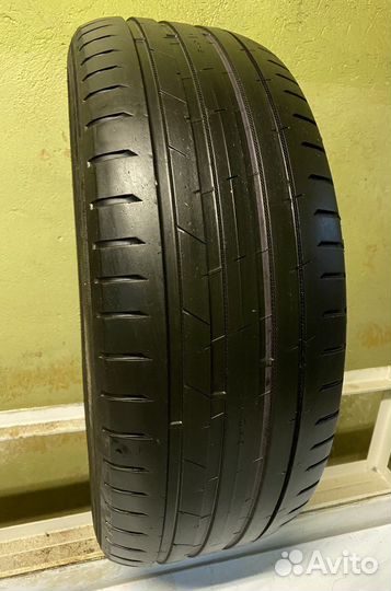 Nokian Tyres Hakka Black 2 235/55 R19 105W