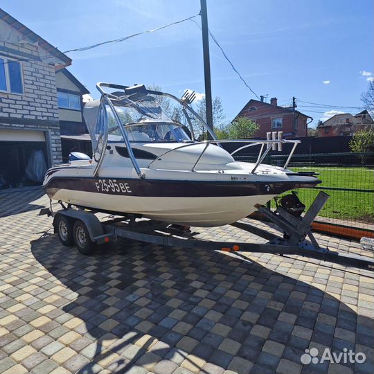 Каютный катер sf570 длина 5.7м с мотором