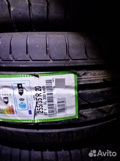 Nokian Tyres zLine 275/35 R20 102Y